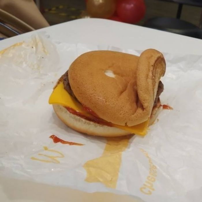 CPierdut's tweet photo. @McDonalds  This is not ok. Where can i contact support?

@McDonalds @McDonalds 

CjkgorTBVFy1o9LK8wSrfoe2xi8Emn98DsojUs1Zpump https://t.co/i53TC21WEB
