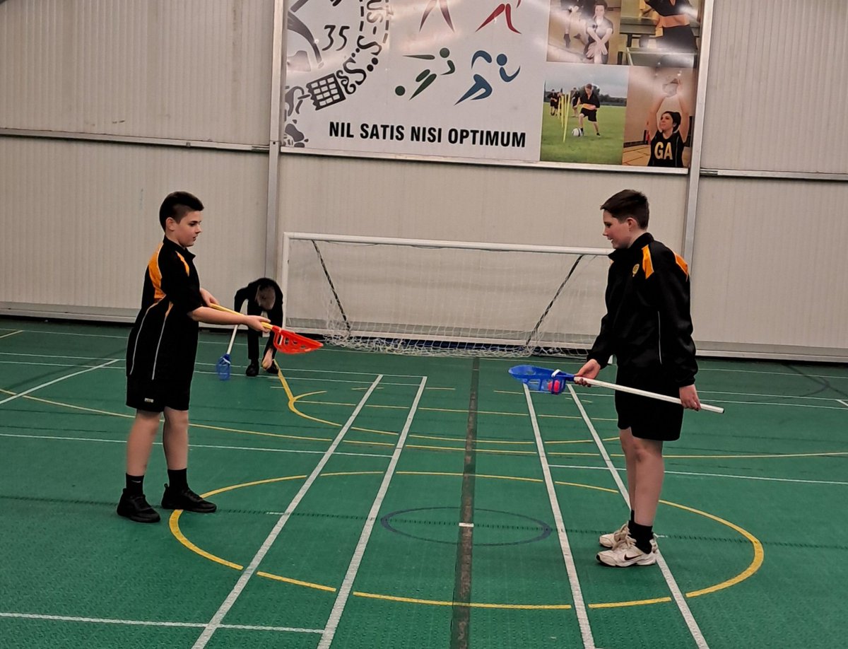 STM_College's tweet photo. Lots of fun was had tonight at our @STM_PhysEd Lacrosse Club. Lead by our expert coach Mr Pink, who plays for the Team GB Lacrosse team, students learned some of the basics, including how to throw and catch the ball using the Lacrosse stick! https://t.co/UUPBk8BJUR
