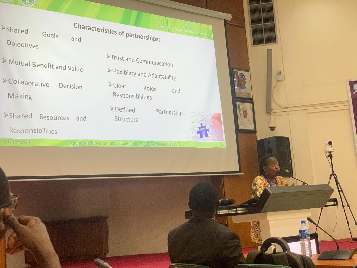 iarsaf_iita's tweet photo. Dr. Dorcas Ibitoye, Assistant Director of Research, National Horticultural Research Institute, Nigeria, spoke on strengthening partnerships between the government, research institutions, private sector &amp; communities for sustainable nutrition in Africa.
#iarsaf27thannualsymposium https://t.co/kdI4inF5AA