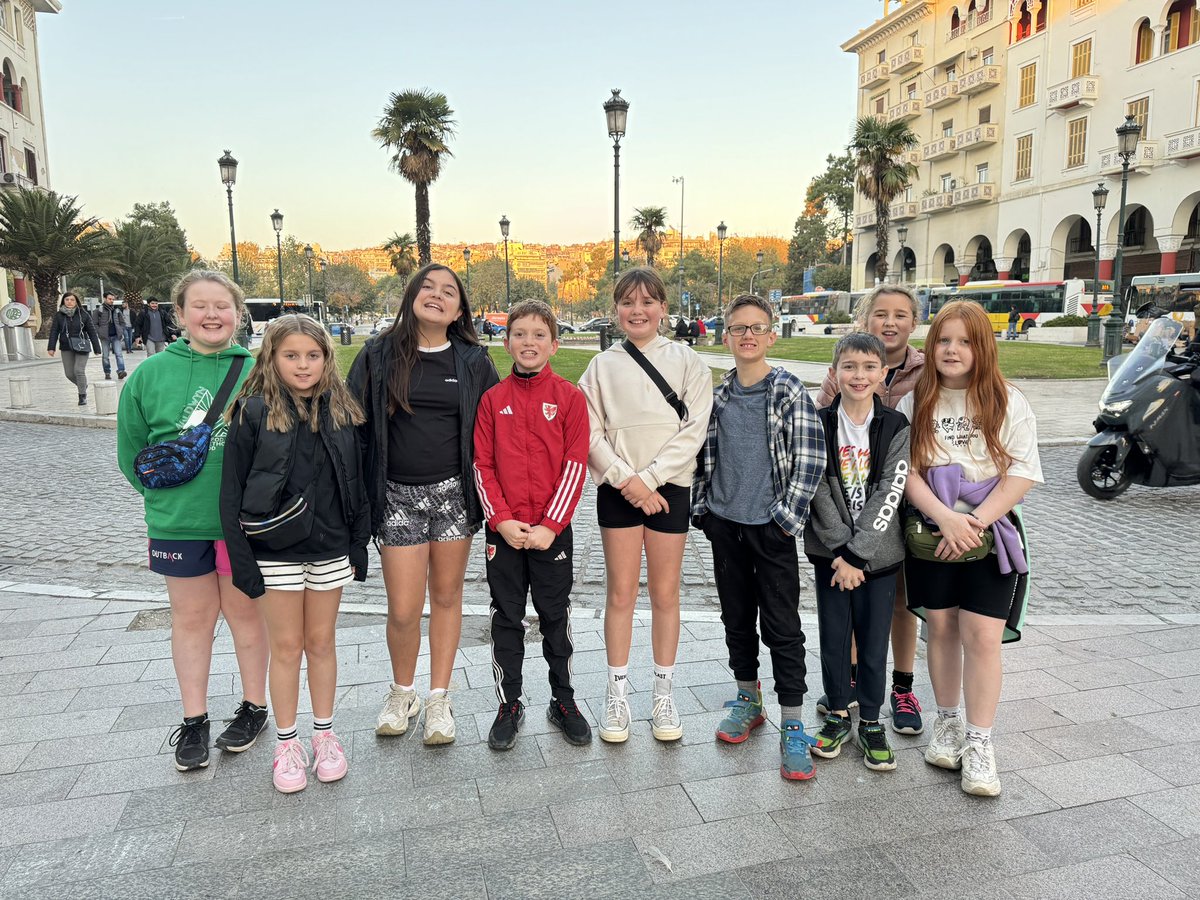 Ysgol Y Dderi tweet media
