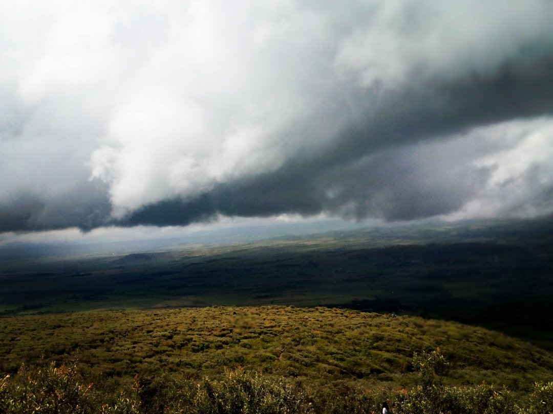 xellihp's tweet photo. @magicalkenya Mount Longonott📍📍🌏
Sundown degrees🏔️🌫️🌊🌀🌀🌧️
#MagicalKenya #TembeaKenya #TembeaKenyaPhotoContest
#phonephotography https://t.co/uVmb6quWEP