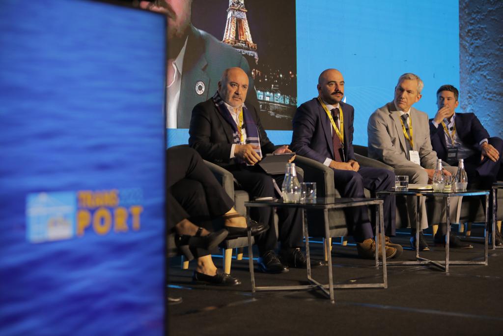 TransPort_Chile's tweet photo. ¡Trans-Port 2024 presenta su Congreso Internacional! 🚢⚓

Únete el 3 de dic. en TP Valparaíso para discutir "Visión 2040: Seguridad y Sostenibilidad en la Industria Marítima".

📄 Nota completa aquí: https://t.co/PBAfvTa404

🔗 Tickets: https://t.co/YUUtKZrMJh

#TransPort2024 https://t.co/heQil9P2tJ
