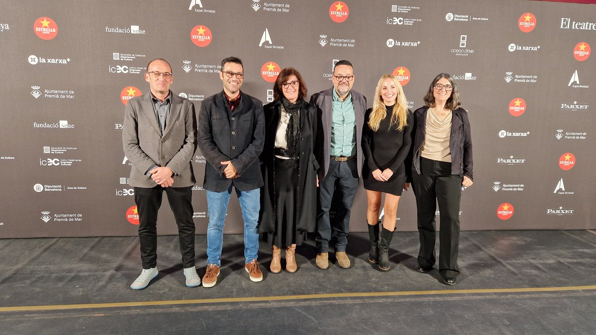 CulturaDIBA's tweet photo. Els #PremisButaca reparteixen els guardons per als millors espectacles i professionals de la temporada passada segons el públic.
Felicitats a totes i a tots i per molts anys per les 30 edicions dels @PremisButaca.
@diba @TeatresODA @ajpremiademar https://t.co/5AMY6xLtbD