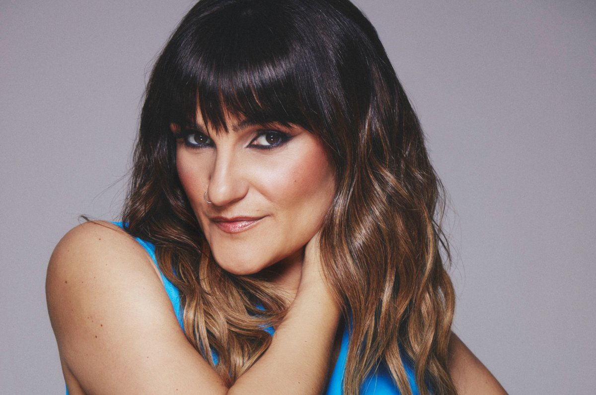 ¡DIFÍCIL! 😱
¿Qué nuevo single tienes más ganas de escuchar?
🔄 Rosana 
❤️ Rozalén