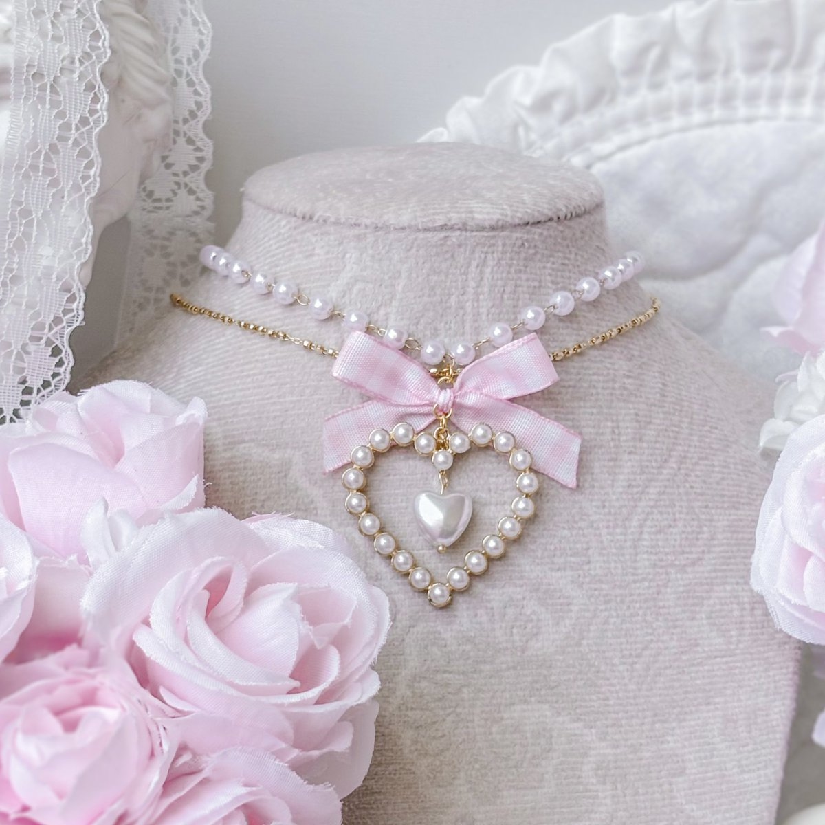 rosuraie's tweet image. BLACK FRIDAY SALE 🩷 
my biggest sale yet, 30% off everything! + updated the ready-to-ship section~ (those can be shipped next week) ❀˖° .