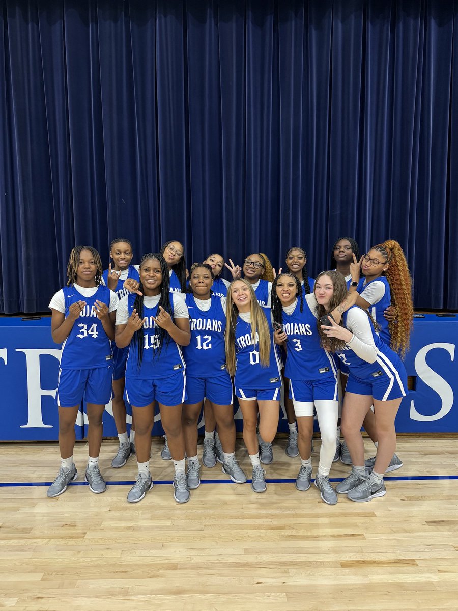 Let the season begin! 💙🤍