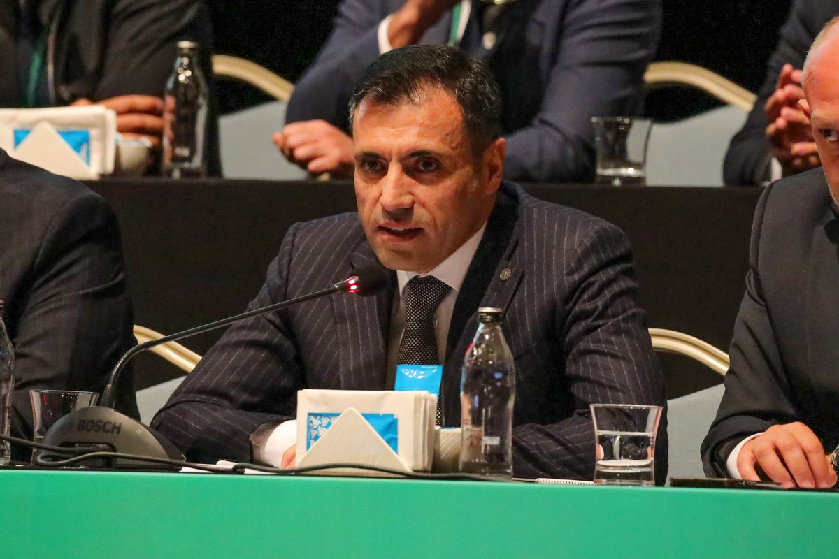 kubraakaraburc's tweet photo. Toplantıya Konyaspor eski başkanı Fatih Özgökçen de katıldı

Özgökçen, ‘Ömer Korkmaz ve ekibinin arkasındayız. Biz zamanında nasıl çalıştıysak Ömer Korkmaz ve ekibi de Konyaspor için gecesini gündüzüne katıyor. Kendilerine gereken desteği vereceğiz’ ifadelerini kullandı. https://t.co/2mlWZpbbYI