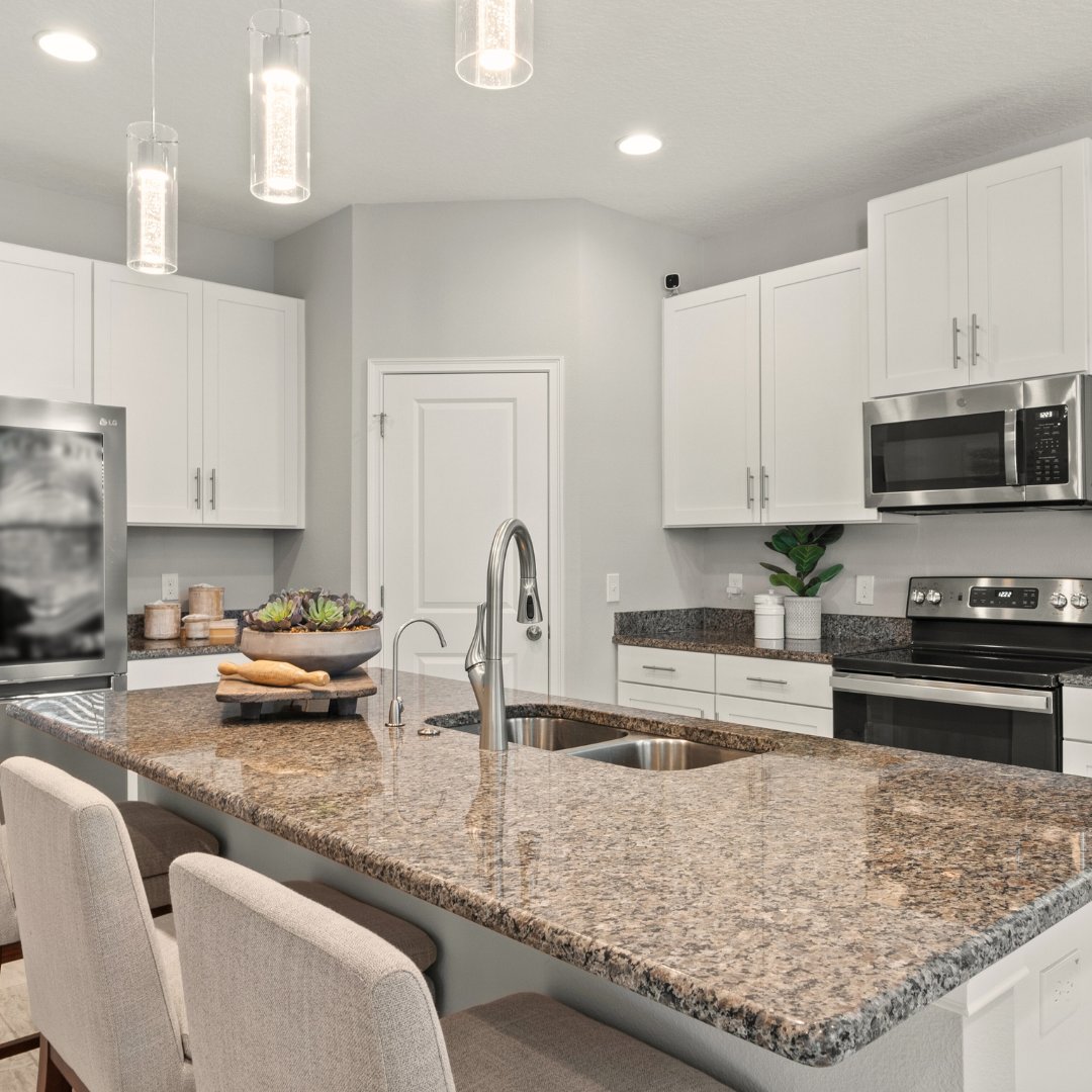 AgtAdamSellsFL's tweet photo. SOLD! 🏡

It's always fulfilling to assist our sellers in making their next move with confidence, knowing they are supported every step of the way. #floridarealtor  #stpeteflorida  #stpeterealtor  #stpetehomes  #renovatedhome  #stpetehome https://t.co/HMv5TN5T8k