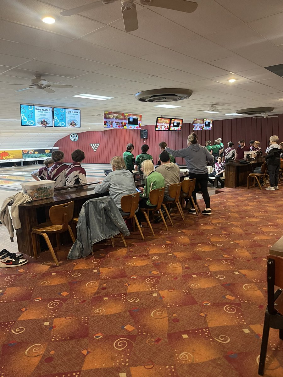 Geneseo Boys Bowlers are in Moline tonight to battle a young and tough Moline Squad at Highland Park tonight…Let’s go Leafs!