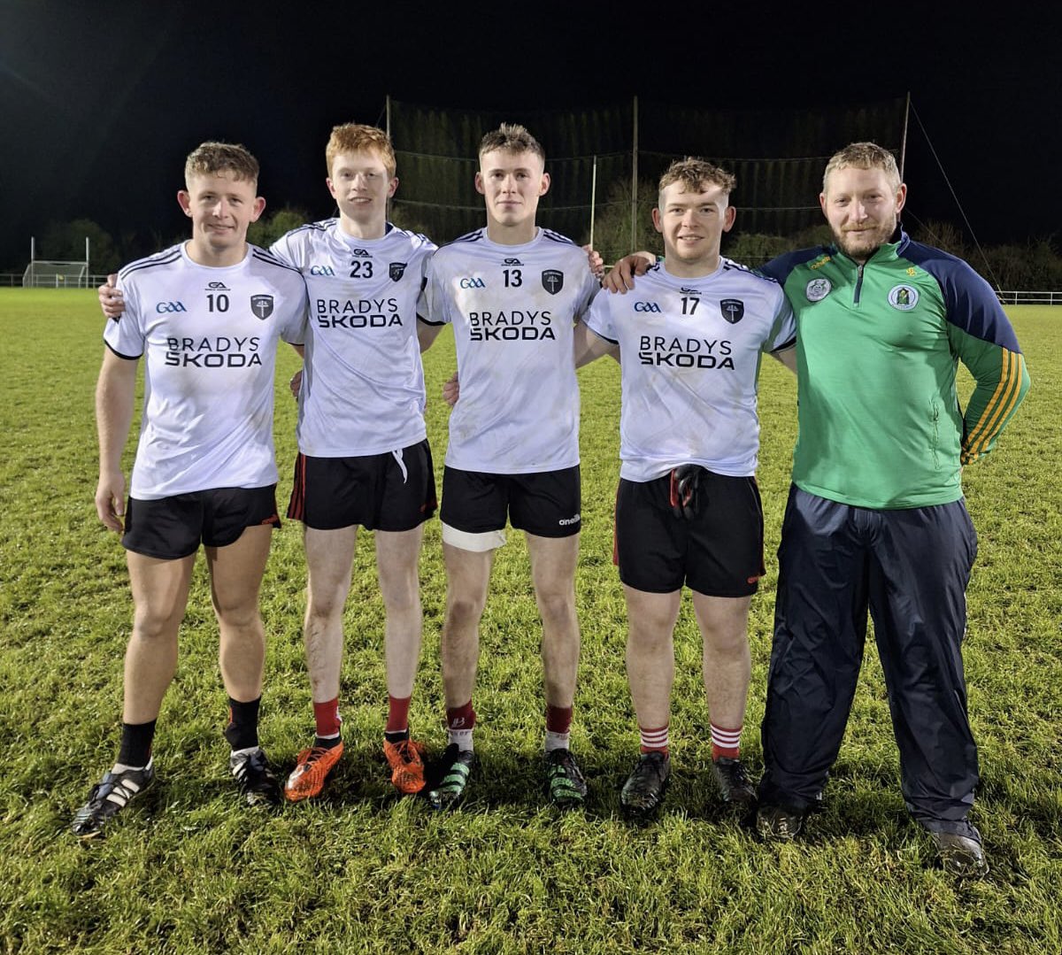A huge well done to our Drumconrath players and selector who had a great victory over Ardbraccan tonight in Dunganny. 

Looking forward to a Regional Final against Bru na Boinne in Donaghmore/Ashbourne on Saturday. 

Well done lads! 

#meathgaa #MeathRegionalChamp24