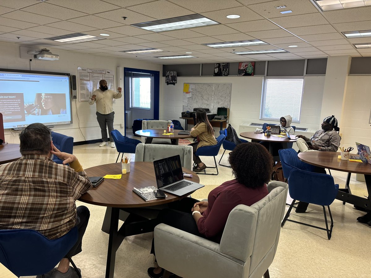 ECSU English, History, & Interdisciplinary Studies tweet media