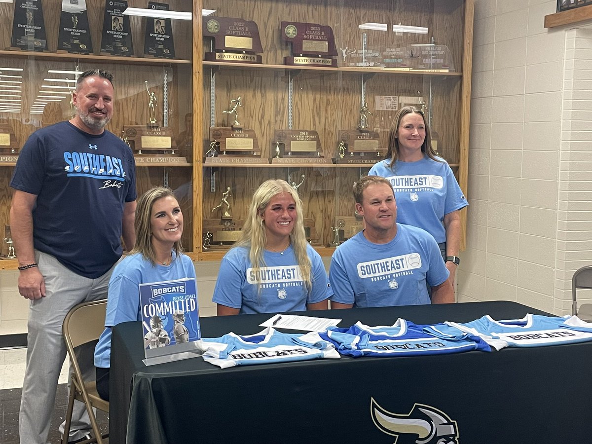 MarC Zavala (@markyz99) on Twitter photo Northwest’s Reyse Zobel signs with Southeast Community College to play softball. <a href="/ZobelReyse/">Reyse Zobel</a> <a href="/GINWSoftball/">NW Softball</a>#nebpreps Northwest’s Reyse Zobel signs with Southeast Community College to play softball. <a href="/ZobelReyse/">Reyse Zobel</a> <a href="/GINWSoftball/">NW Softball</a>#nebpreps