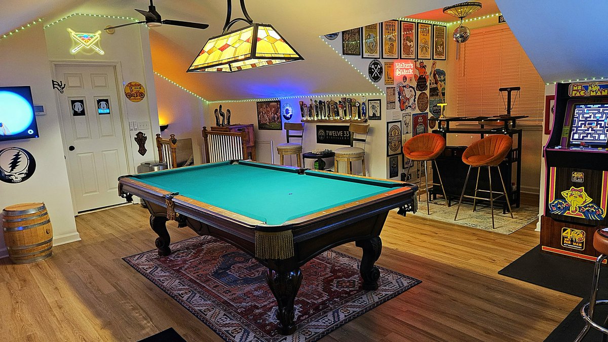 DubVinSC's tweet photo. @HeavyMetalInk My game room needs this... https://t.co/4PsTp3Ivlh