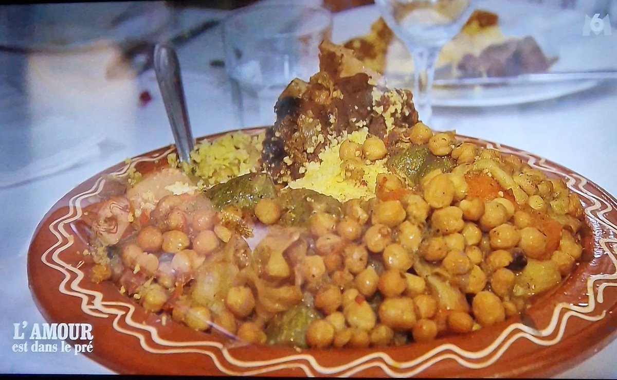 matgr1bert's tweet image. "Hein Ludo, regarde un peu entre deux pois chiche si tu y retrouves pas tes couilles!" #adp24 #adp2024 #ADP