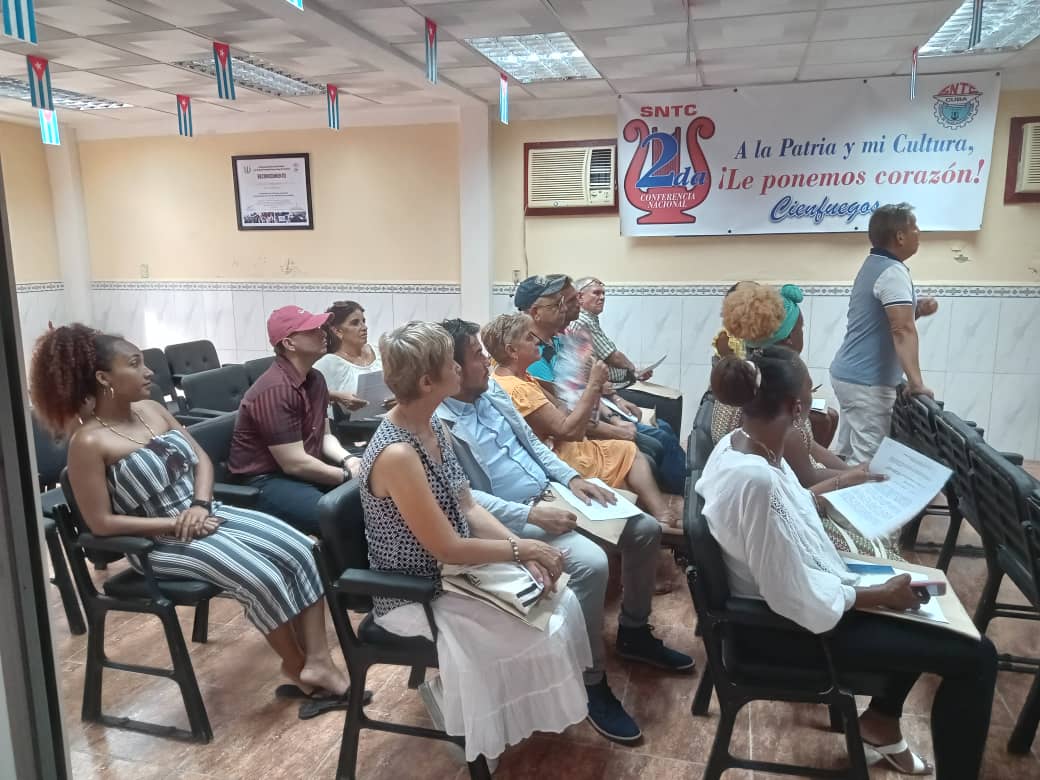 KatiaRodrguezR2's tweet photo. Desarrollada en el municipio Cienfuegos la 2Conferencia del #SNTC,  una demostración de que con los trabajadores del sector se puede contar,  se evidenció un rico debate en función de perfeccionar la misión de la organización. #PorCubaJuntosCreamos. https://t.co/cp4VNFYY9P
