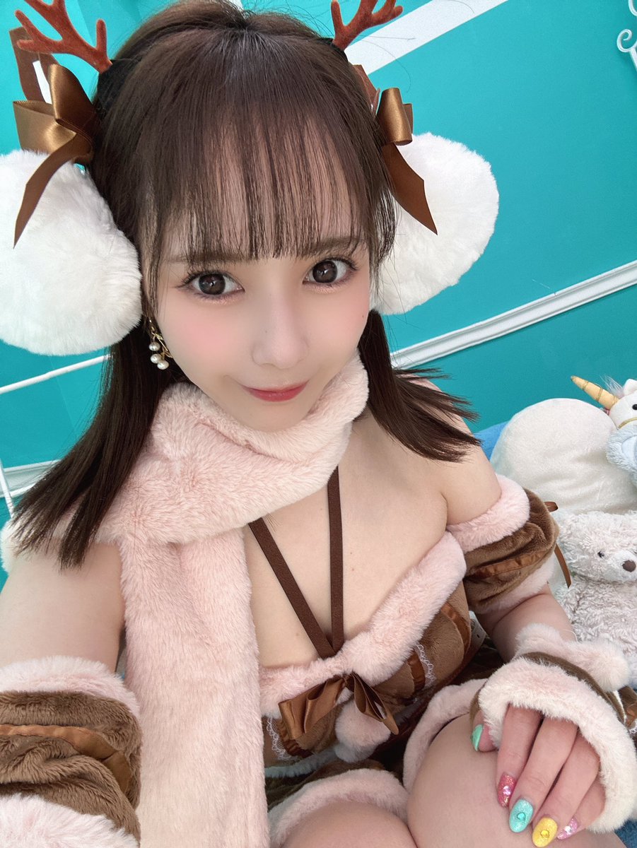 12/25はARUEでクリスマス会を予定しています🎄✨
トナカイに乗れるチャンスかも！！
ぜひ遊びに来てくださいね🩷