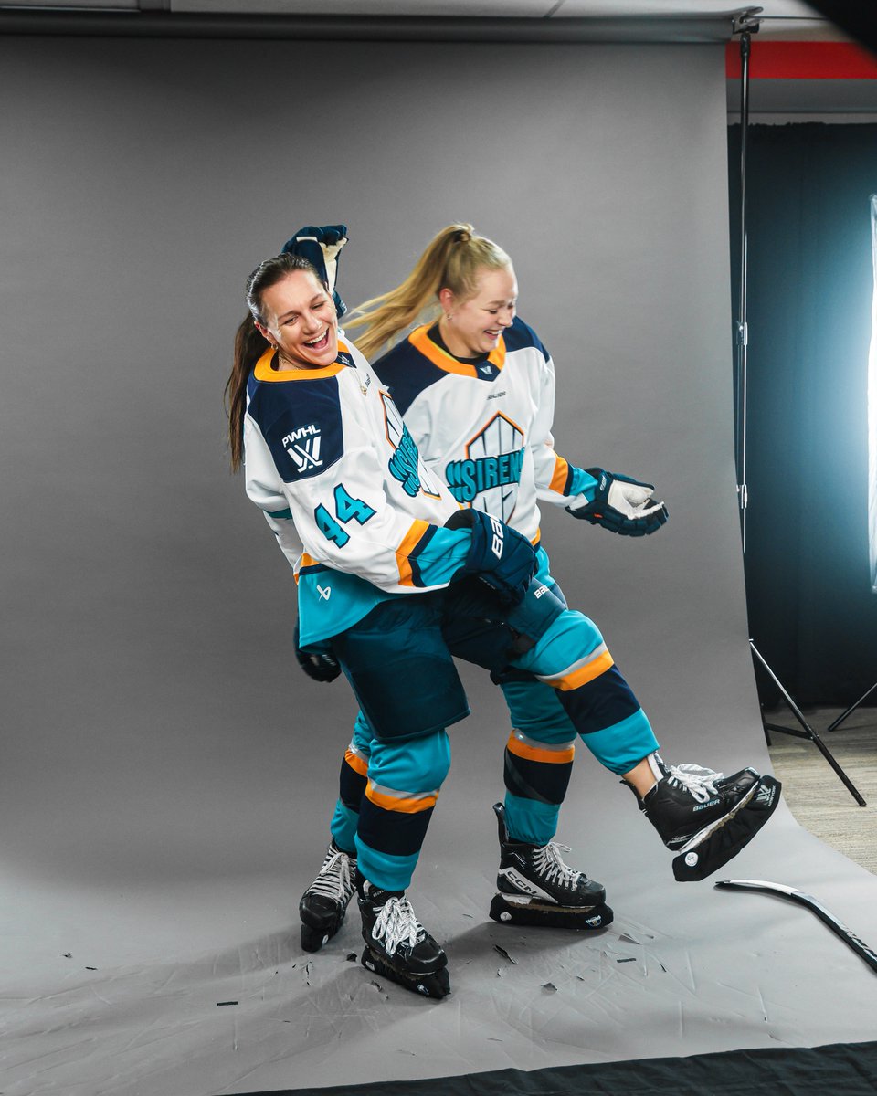 Monday mood booster courtesy of your fave duo 🤝
