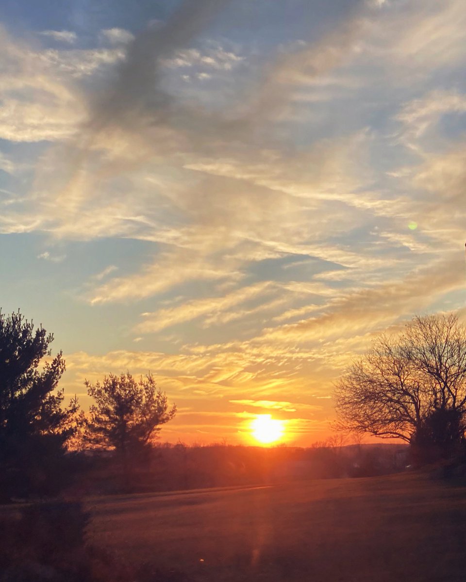 LaurenArt777's tweet photo. #grunge #graffiti #graphicdesign #graphicart #streetart #streetartstyle #abstractart #surrealism #popart #art #artoninstagram #artintheheart #loveart #creating #makestuff #noaineeded #photography #fall #fallphotography #sunset https://t.co/A1ransOUNg