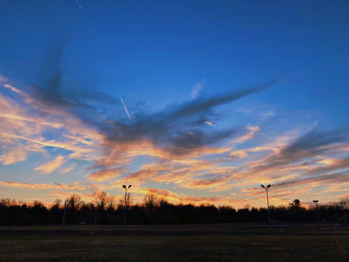 LaurenArt777's tweet photo. #grunge #graffiti #graphicdesign #graphicart #streetart #streetartstyle #abstractart #surrealism #popart #art #artoninstagram #artintheheart #loveart #creating #makestuff #noaineeded #photography #fall #fallphotography #sunset https://t.co/A1ransOUNg