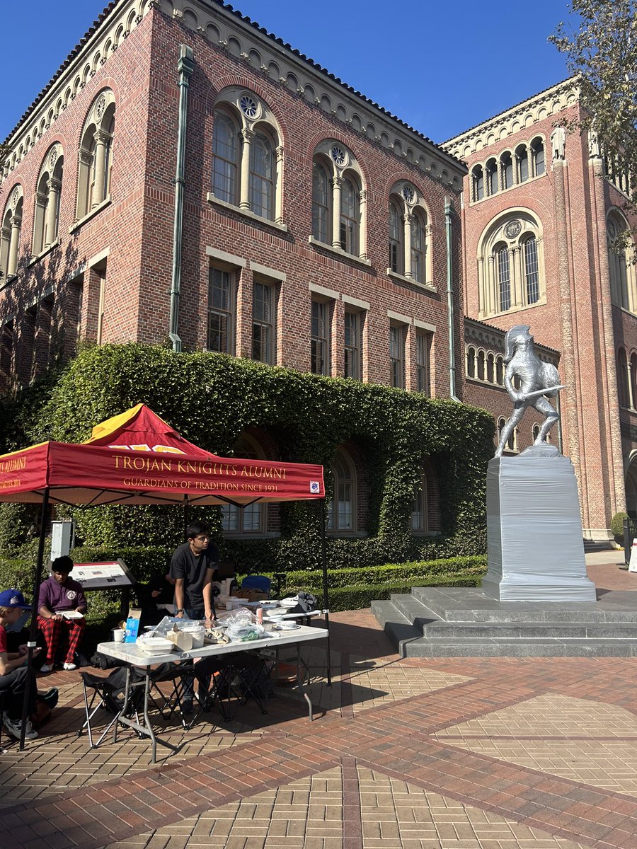 Annenberg Radio News tweet media