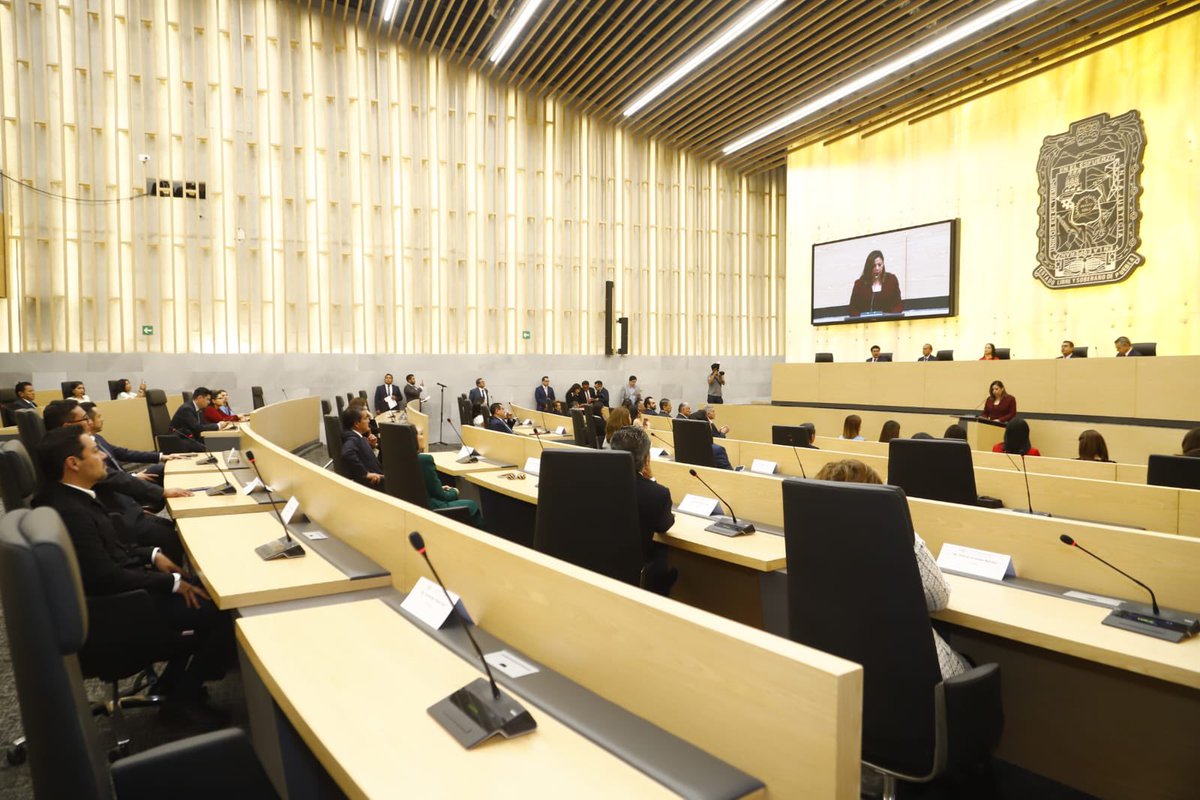 Con mucha alegría 👏🏻 les comparto que hoy estuve presente en la inauguración de la nueva sede 🏛️ del <a href="/CongresoPue/">H. Congreso de Puebla</a>, un espacio moderno y hermoso donde las y los diputados legislarán por el bienestar de las 🧑‍🧑‍🧒‍🧒 familias poblanas. 

¡Un gran paso 🌟 para nuestra entidad!
