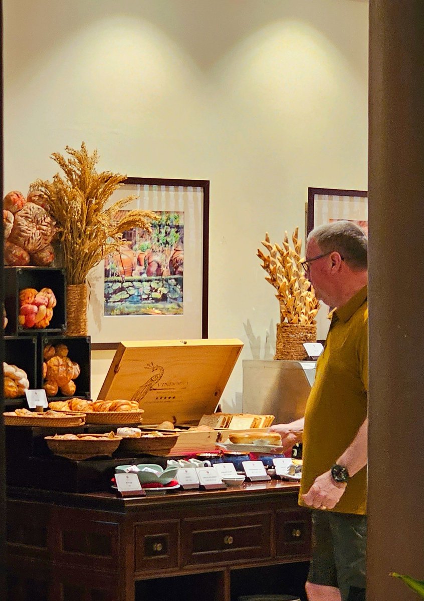 Little_Hoi_An's tweet image. A cozy corner filled with the irresistible aroma of freshly baked pastries straight from the oven.
#littlehoiangroup #littlehoian #boutiquehotel #luxuryhotel #hotel #hoian #vietnam #travel #다낭 #베트남 #호이안 #호이안여행 #ホイアン