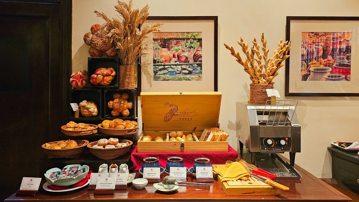 Little_Hoi_An's tweet image. A cozy corner filled with the irresistible aroma of freshly baked pastries straight from the oven.
#littlehoiangroup #littlehoian #boutiquehotel #luxuryhotel #hotel #hoian #vietnam #travel #다낭 #베트남 #호이안 #호이안여행 #ホイアン