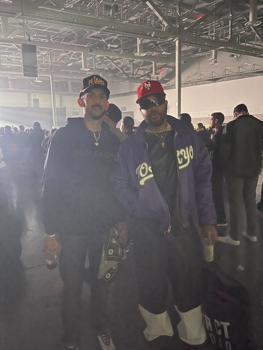 Vanson Leathers (@vansonleathers_) on Twitter photo Amazingly productive time at <a href="/ComplexCon/">ComplexCon</a> 2024 for our team at <a href="/VansonLeathers_/">Vanson Leathers</a> ποΈ
Our Creative Director Davon Bean <a href="/flygeeniusNYC/">fly geenius</a> and our Community & Growth Director <a href="/aspiringnobody_/">The Aspiring Nobody</a> π
#VansonLeathers #ComplexCon #Fashion Amazingly productive time at <a href="/ComplexCon/">ComplexCon</a> 2024 for our team at <a href="/VansonLeathers_/">Vanson Leathers</a> ποΈ
Our Creative Director Davon Bean <a href="/flygeeniusNYC/">fly geenius</a> and our Community & Growth Director <a href="/aspiringnobody_/">The Aspiring Nobody</a> π
#VansonLeathers #ComplexCon #Fashion