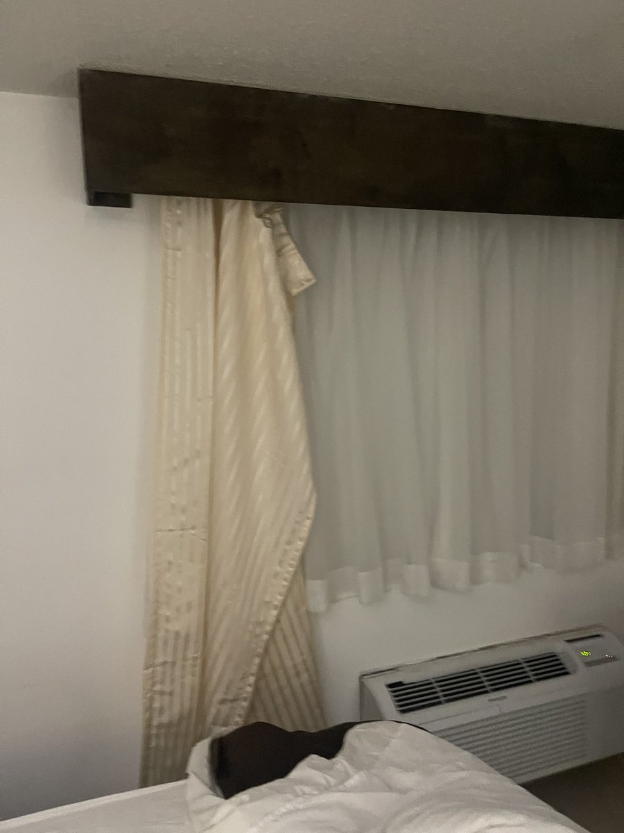 MuTiS35's tweet photo. At the hotel they told me that @priceline will issue the refund, a few days later and now @priceline claims that @ChoiceHotels should issue it, with this final comment  “we still hope that you keep us as your choice for your travel needs” I guess nobody audits https://t.co/owOW9bfXhq