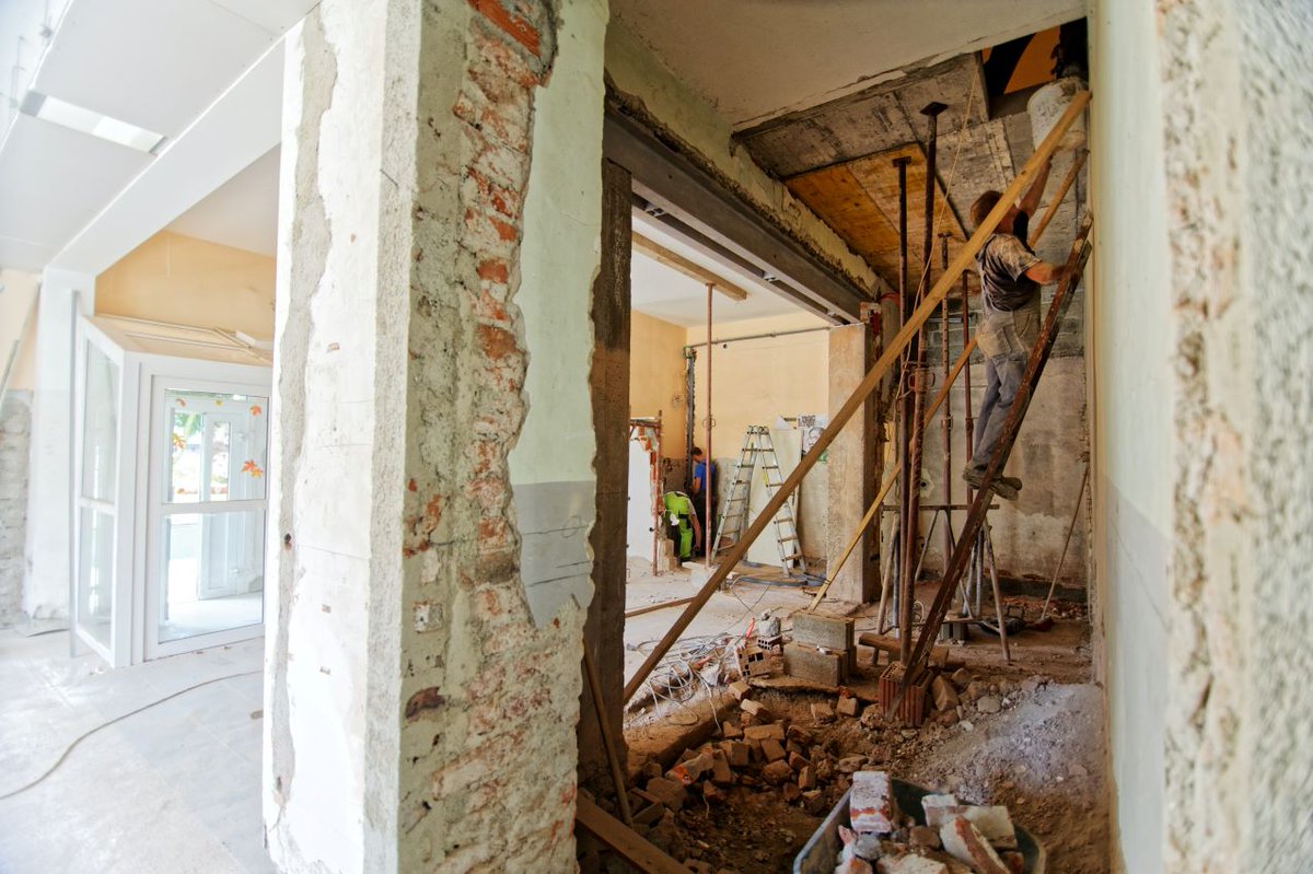 SMARTRestorati3's tweet image. Thinking of tackling interior demolition yourself? If you&apos;re unsure, it&apos;s always best to consult with professionals. Contact SMART Environmental Services to help with your interior demolition project. smartenvironmentalservices.com/about-smart-en…
#smartenvironmental #interiordemo