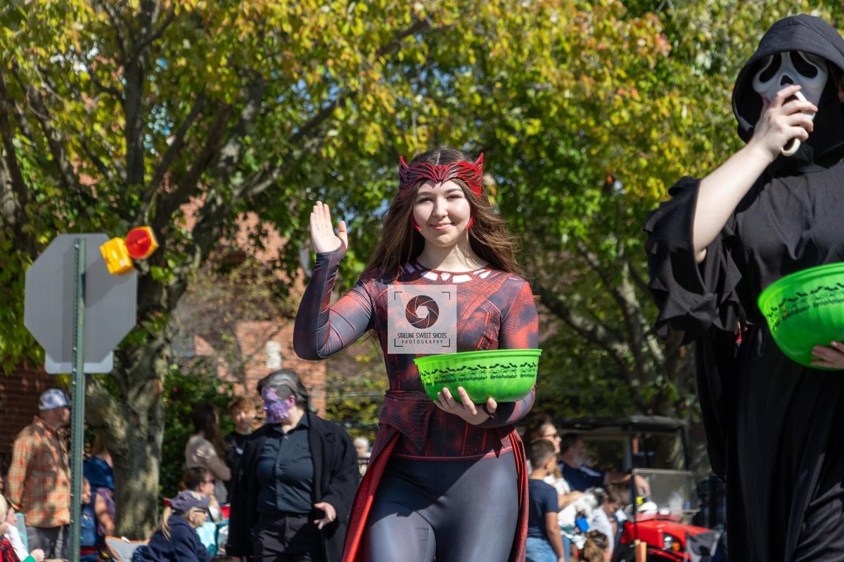 krypton_comics's tweet photo. 2024 fall foliage parade https://t.co/npAknttXwi