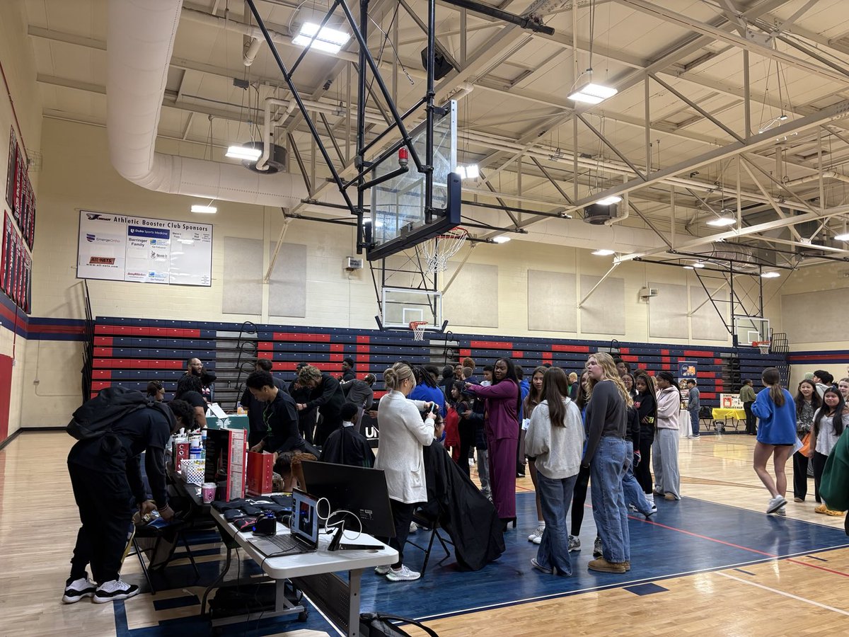 Alycia Worthy (@alyciaworthy08) on Twitter photo Big shoutout to my CDC Ms. Daye, for another great college and career fair! It was great to see students engaged and talking to the vendors. Shout out to our CTE district colleagues who came by to support. Happy Career development month! <a href="/DurhamPublicSch/">Durham Public Schools</a> Big shoutout to my CDC Ms. Daye, for another great college and career fair! It was great to see students engaged and talking to the vendors. Shout out to our CTE district colleagues who came by to support. Happy Career development month! <a href="/DurhamPublicSch/">Durham Public Schools</a>