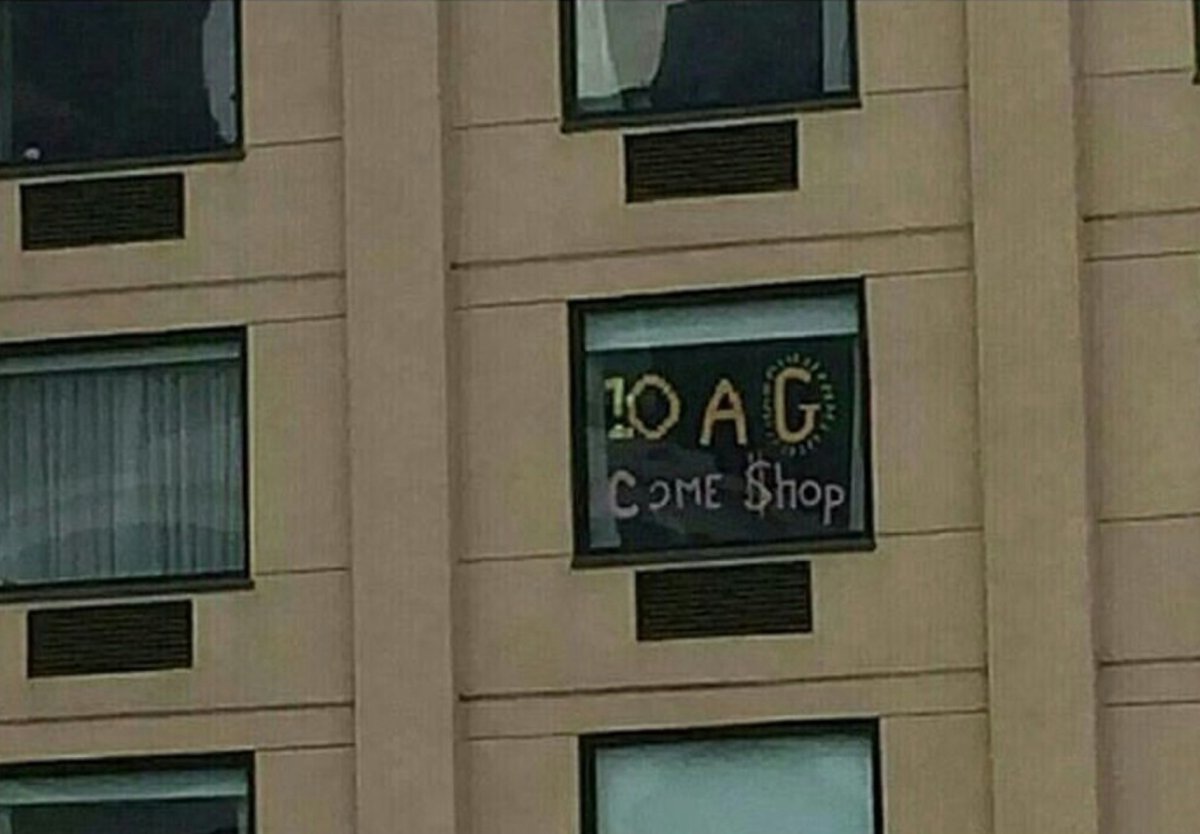 WeedHumor69's tweet photo. "I wonder if it'll be hard to find a weed man on campus"
*walks past dorms* https://t.co/S3VniTQyk2