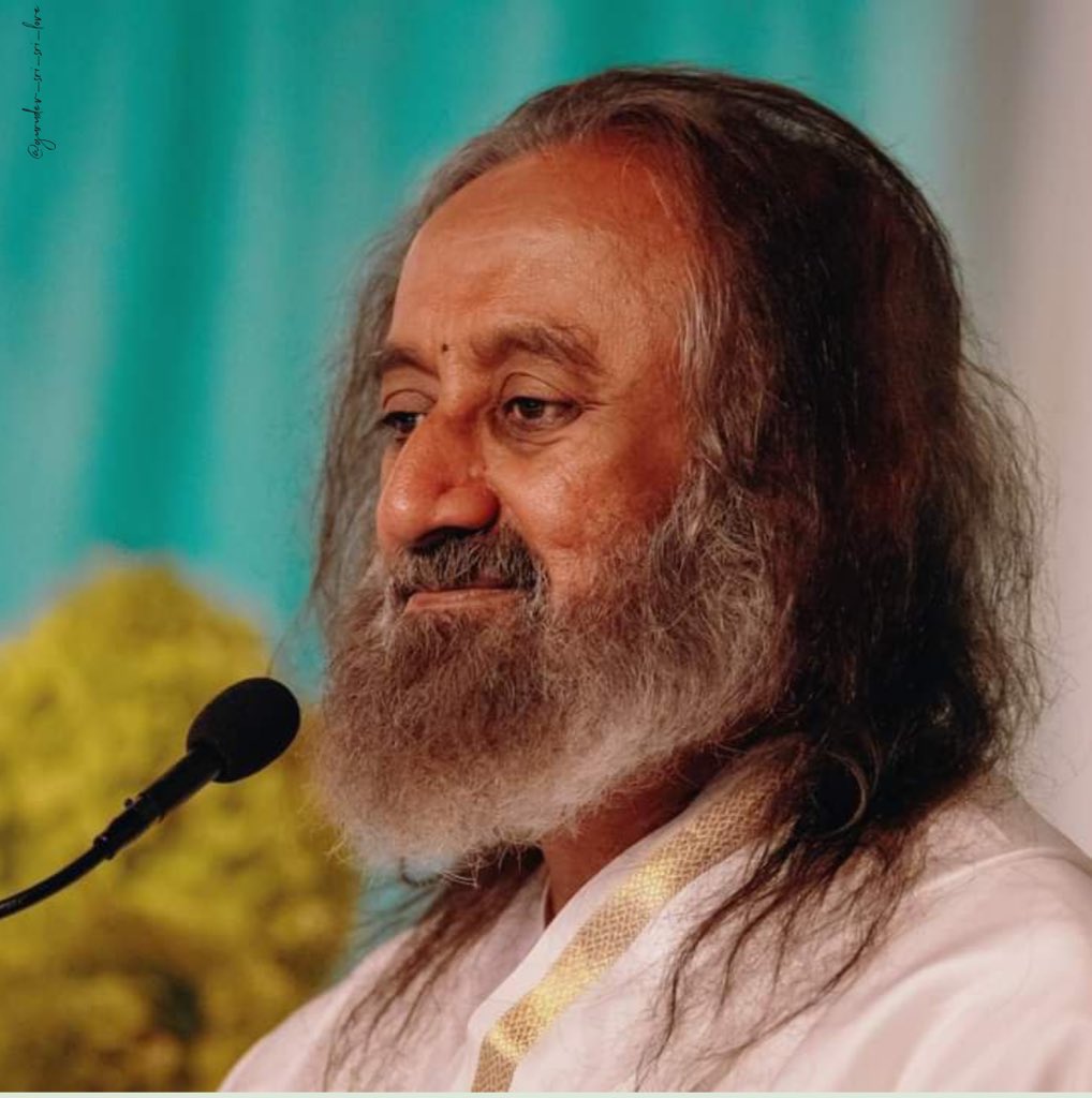 i_am_a_sadhak's tweet photo. If you are learning meditation and if you do not feel satisfied and refreshed after meditation, examine why is this happening. Ask yourself, "Have I practised continuously?" If yes, then why is this happening? Maybe you have not given full respect to your life force or have not honoured your technique. Respecting the technique given by the Guru is respecting the Guru. When you practice with this feeling and meditate, you will easily experience the depth of it as well. 
 
~ @Gurudev Sri Sri Ravi Shankar Ji