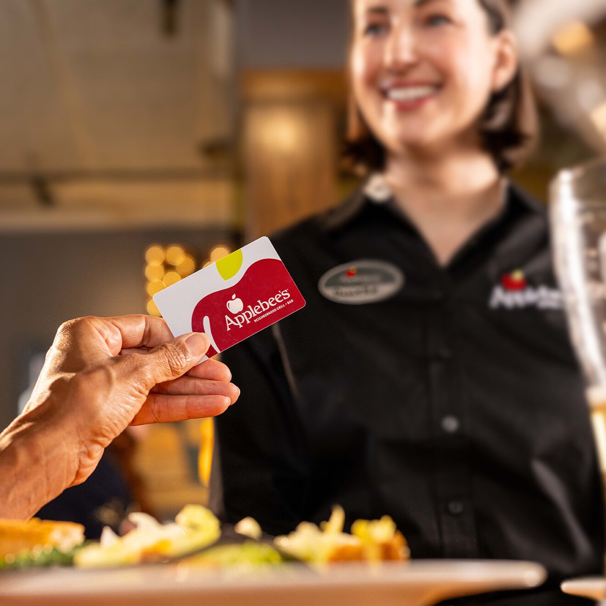 🎁 Treat yourself and someone special. Tis' the season of giving (&amp; receiving 😉) at Applebee's! 🍎 Buy $50 in gift cards, &amp; get a $10 bonus card! ✨

*Offer valid until 1/5/25 at participating Applebee’s® locations only. Bonus card EXPIRES 3/2/25. 

applebees.com/en/gift-cards/…