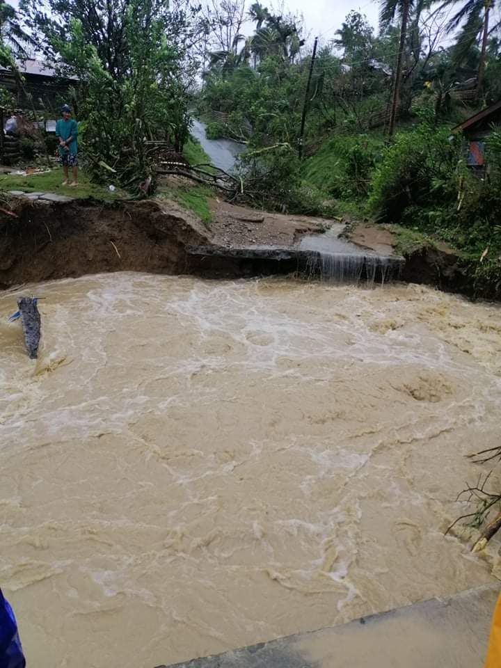 Prayers for the Philippines. Typhoon Man-yi, the 6th major storm in a month, has left devastation, claiming lives &amp; homes.

We stand w/ partners NCCP &amp; UCCP aiding recovery. At #COP29, we advocate for a Loss &amp; Damage Fund.

UCCan Global Response Fund: united-church.ca/social-action/….