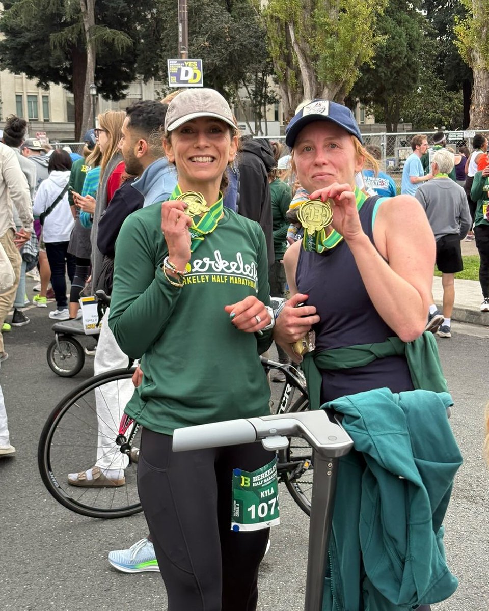It's #MedalMonday, and here are a few runners beaming with their one-of-a-kind BHM medals!

Cheers and hope to see you next year! 💚 

#berkeleyhalf #berkeleyhalf2024 #bhm #bhm2024 #berkeley