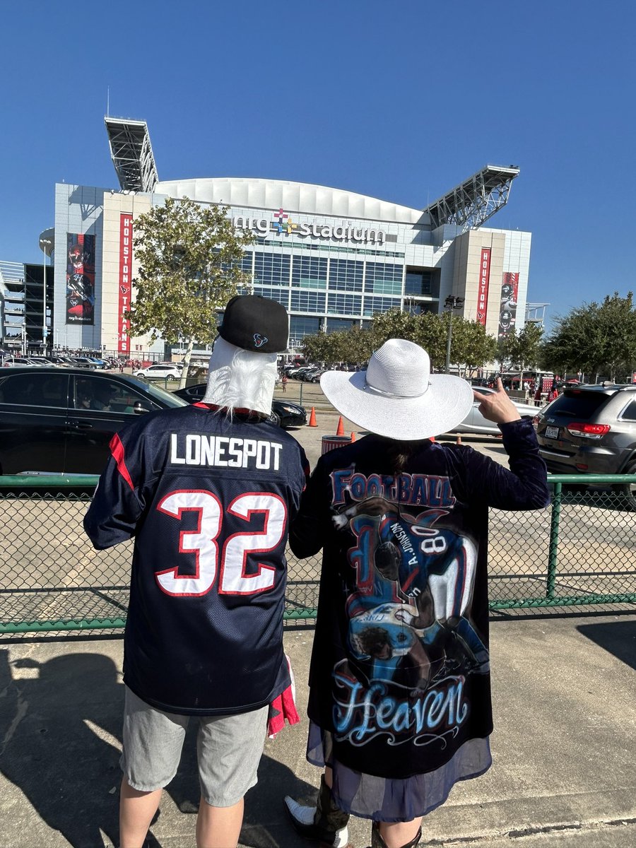 StephStradley's tweet photo. Please share random photos you think most people would enjoy and people includes me. LFGY TIME FOR THE #BATTLEFEAST BEFORE THE #BATTLEFIGHT
/self scout report:
our last home game did not have enough #HorseKing visiting. That’s on me and I will get that corrected
//honor the way of the ancients