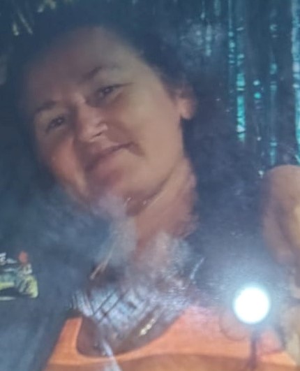 #URGENTE DENUNCIA RECIBIDA EN TIEMPO REAL #CHACO🆘
Laura Andrea Aguado tiene 47 años, desapareció el 16/11/24 en Roque Sáenz Peña, Chaco. Estatura 1,60. Vestía remera, calza negra, zapatillas negras y dos bolsos, uno violeta y otro negro/ azul. Avisar #Urgente ☎️3624709245 o 911