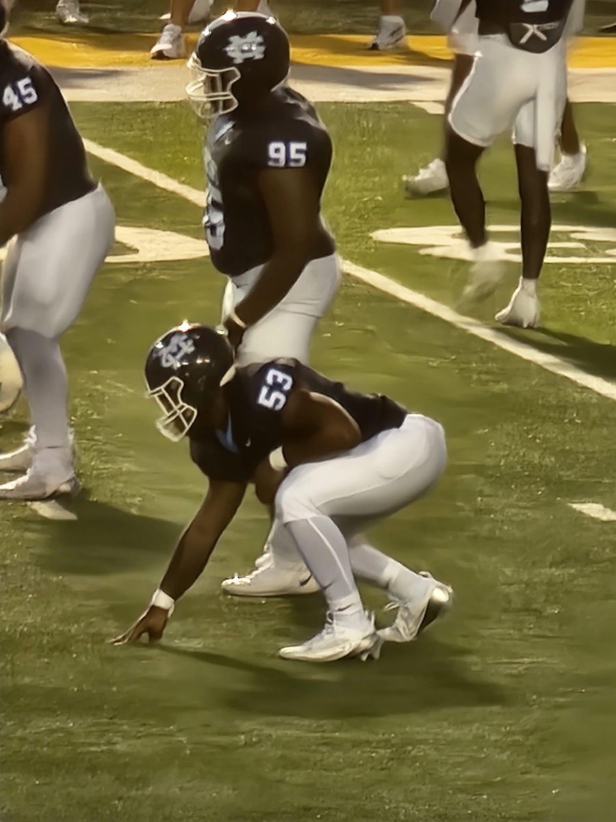 Decorian warren tweet media