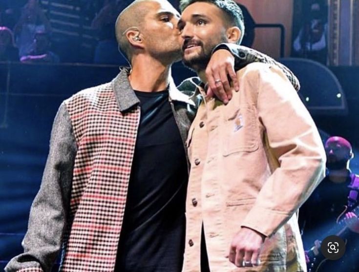 prisoneroftomax's tweet photo. tomax 🥺❤️‍🩹 https://t.co/RWtTgBjudL