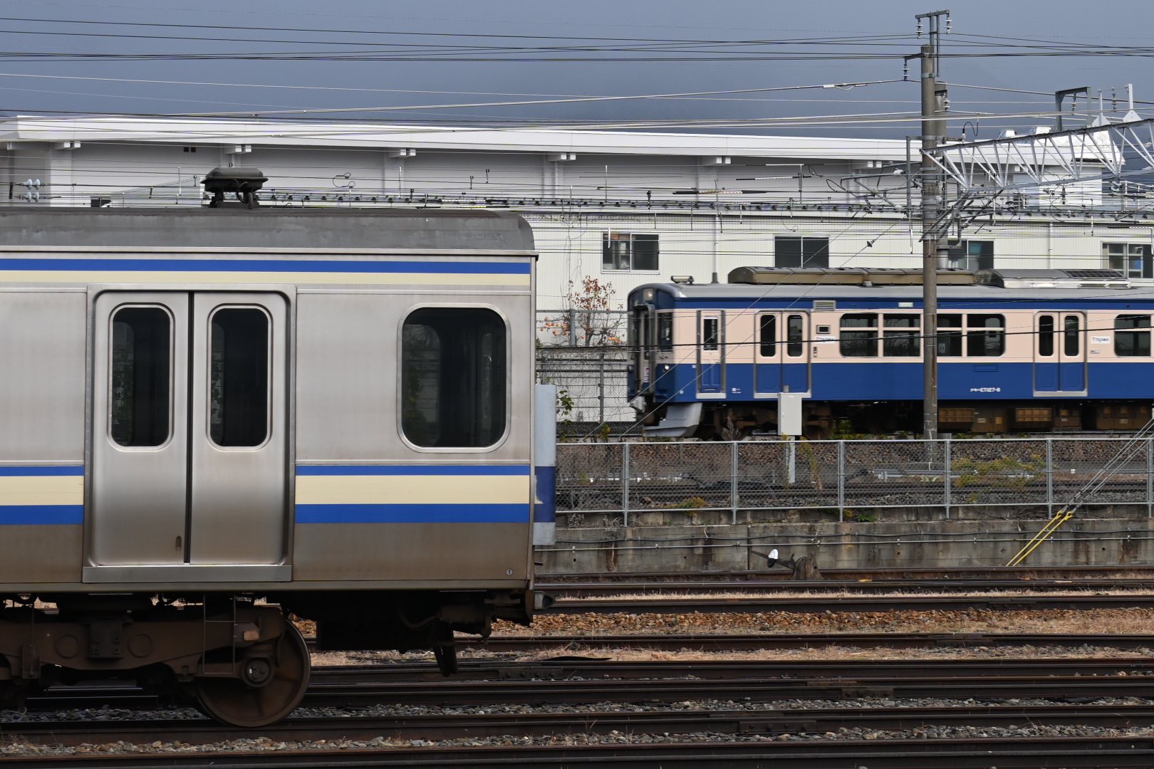 えちごトキめき鉄道　ET127系 トキ鉄】ET127系V8編成が横須賀色（スカ色）となり構内移動で