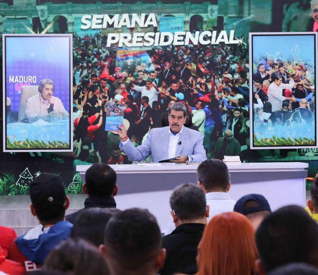 avnve's tweet photo. #Envivo 🔴 || Presidente, @NicolasMaduro : La agenda concreta de acción, cada una de las siete transformaciones tiene una agenda construida desde la base que nos da una gran fortaleza, porque este es el plan de construcción del futuro para hacer realidad los grandes sueños de la prosperidad económica de la igualdad social