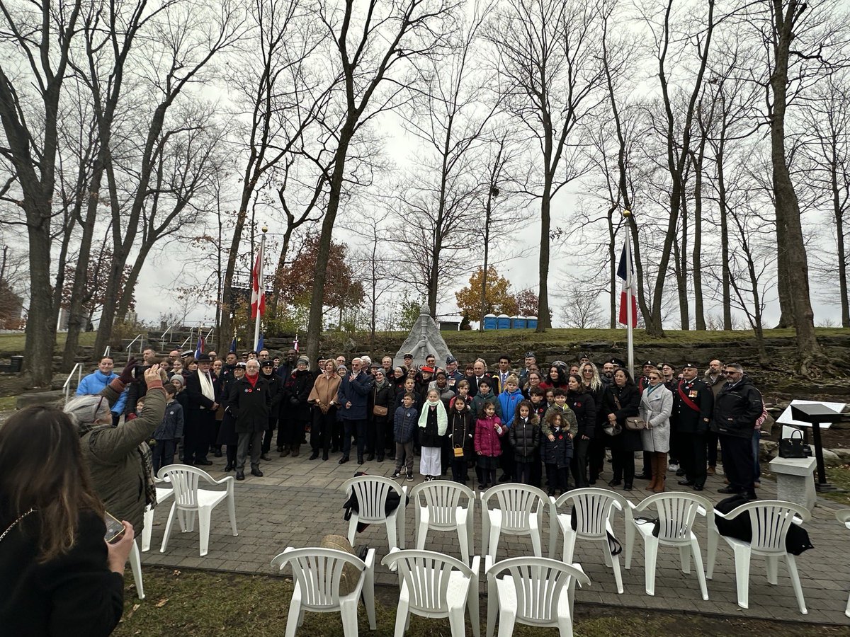 Notre association est fière d’annoncer qu’avec le soutien du #SouvenirFrançais au Canada, la vente des #BleuetsDeFrance a permis de récolter 600$ 💙, intégralement reversés à l’ONACVG 🇫🇷. Merci à tous pour votre générosité ! 👏👏 #LestWeForget #Solidarité