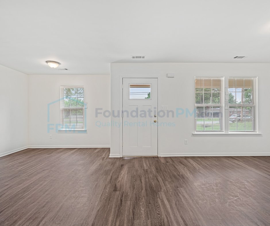 Foundation_PM's tweet photo. 🌟Immediate Move-In Available! 🌟
This newly renovated home 🏠
🔥 ZERO Security Deposit for qualified applicants
💥 HALF OFF 1st MONTH'S RENT!
✨ Features Include:
✔️ Ask about our Appliance Package 📦
✔️ Washer/Dryer Hook-Up 🧺
✔️ Central Air &amp; Heat z (AC installed upon move-in! https://t.co/OjwdkBjq4D