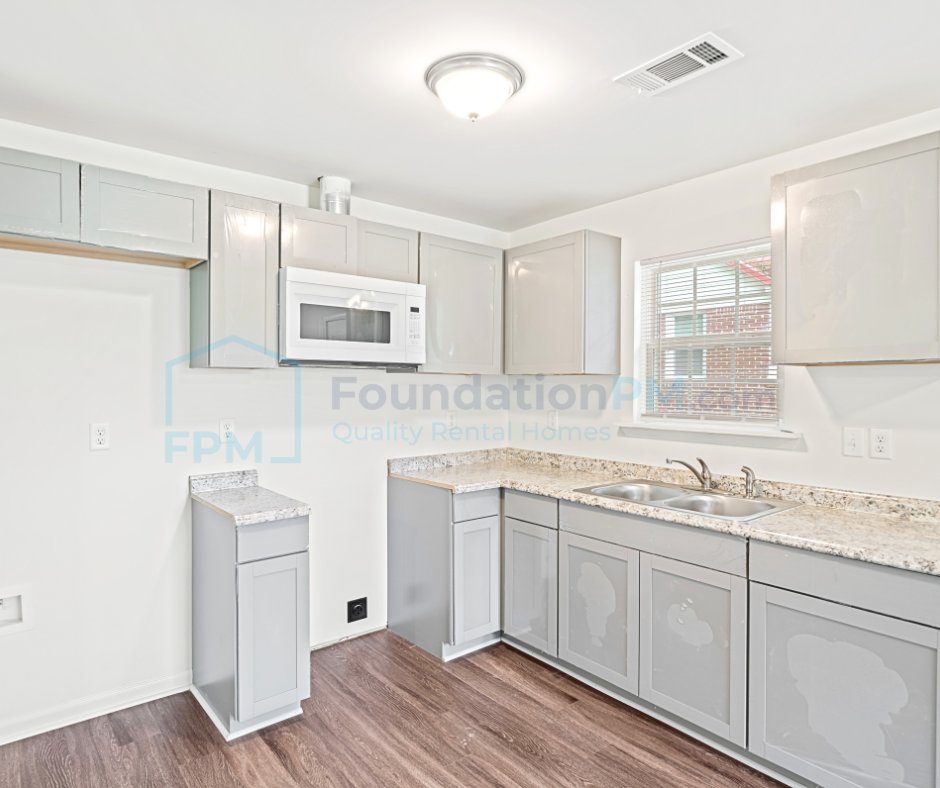 Foundation_PM's tweet photo. 🌟Immediate Move-In Available! 🌟
This newly renovated home 🏠
🔥 ZERO Security Deposit for qualified applicants
💥 HALF OFF 1st MONTH'S RENT!
✨ Features Include:
✔️ Ask about our Appliance Package 📦
✔️ Washer/Dryer Hook-Up 🧺
✔️ Central Air &amp; Heat z (AC installed upon move-in! https://t.co/OjwdkBjq4D