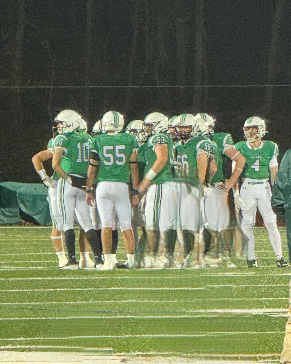 Congratulations to the Pascack Valley football team on their impressive 38-0 victory over River Dell in the North 1, Group 3 final! This hard-earned win marks the first sectional title in ten years and secures the Rumble for the Rail trophy!