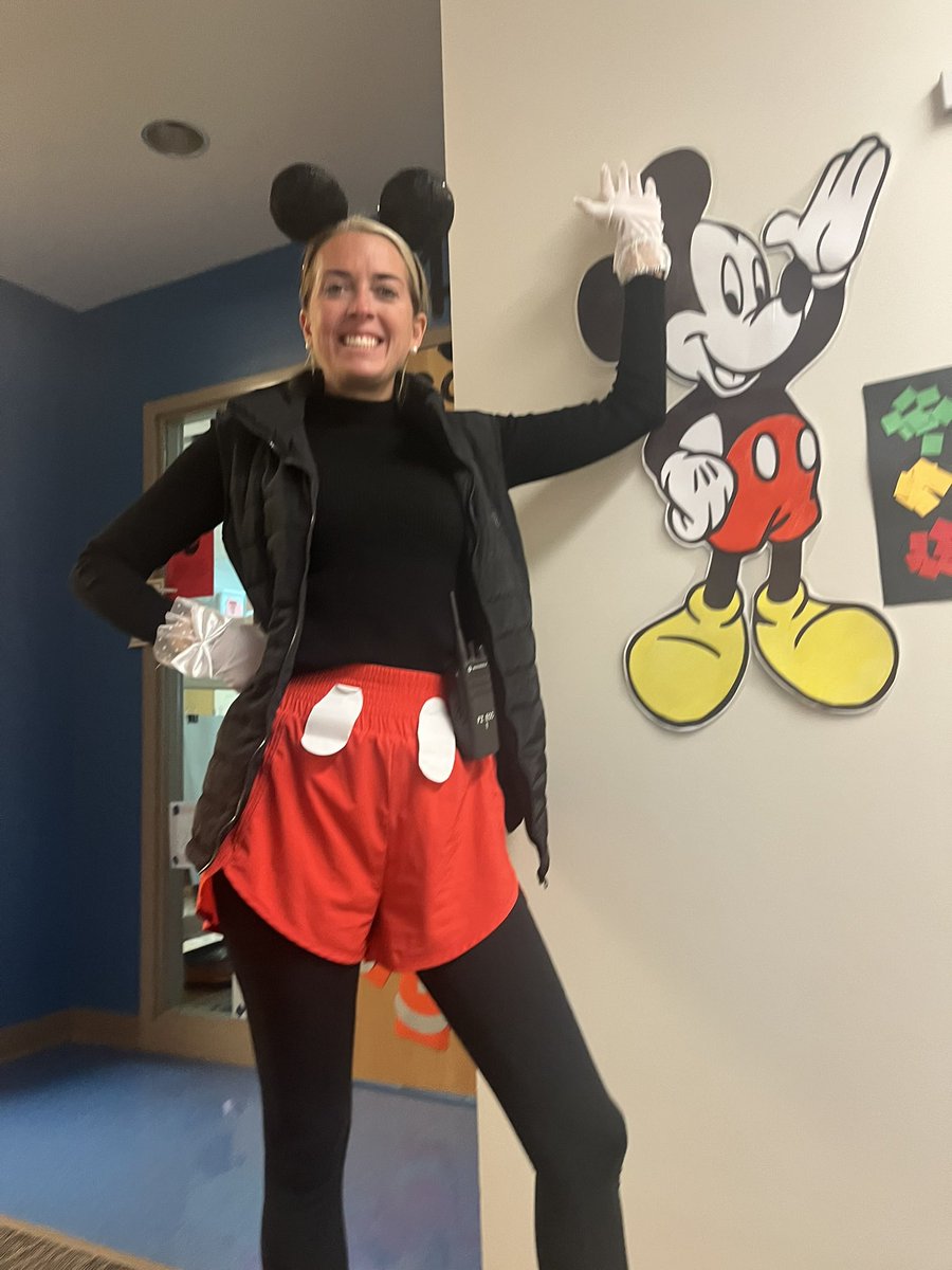 ZumEarlyEd's tweet image. 🎉🎈Happy Birthday, Mickey Mouse! 🐭✨ Our team had a blast celebrating the magic you bring into our lives! Here’s to more joy, laughter, and unforgettable moments together! ❤️🎂 #HappyBirthdayMickey #DisneyMagic