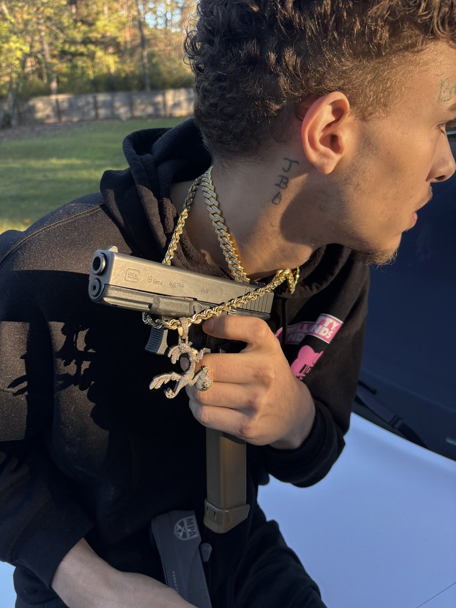 6randoo's tweet photo. Come &amp; pop that pussy on me baby otp 💰💥💸✅🔓 https://t.co/GIF5tHLP8P