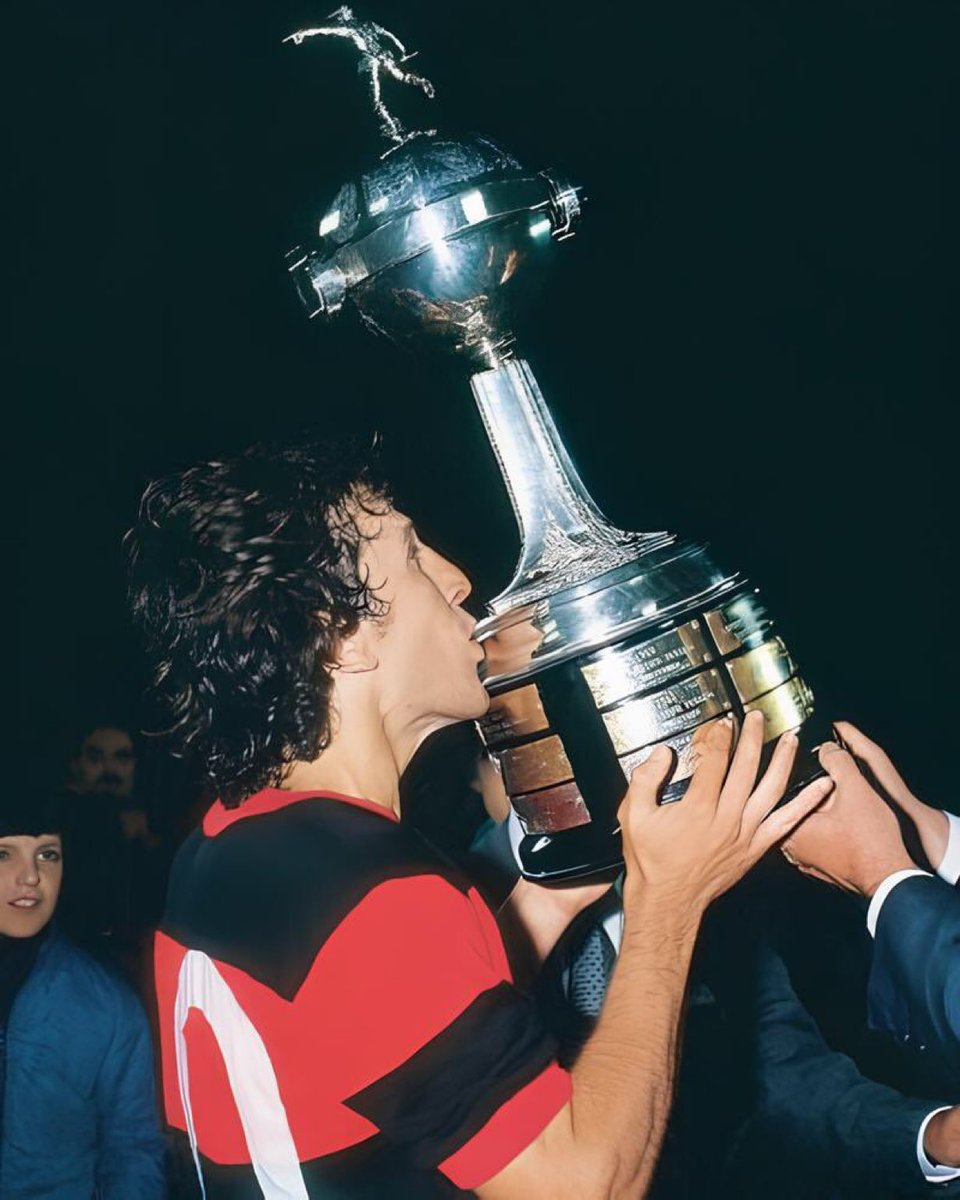 Zico. 1981.

Nostálgico!